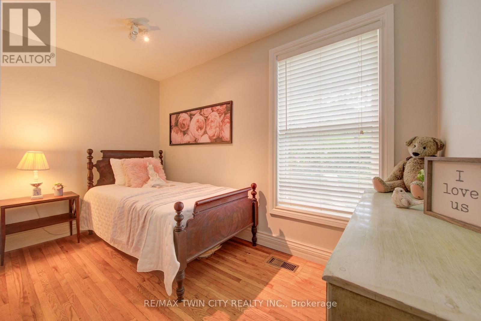 24 Forest Road, Cambridge, Ontario  N1S 3B2 - Photo 20 - X13689740