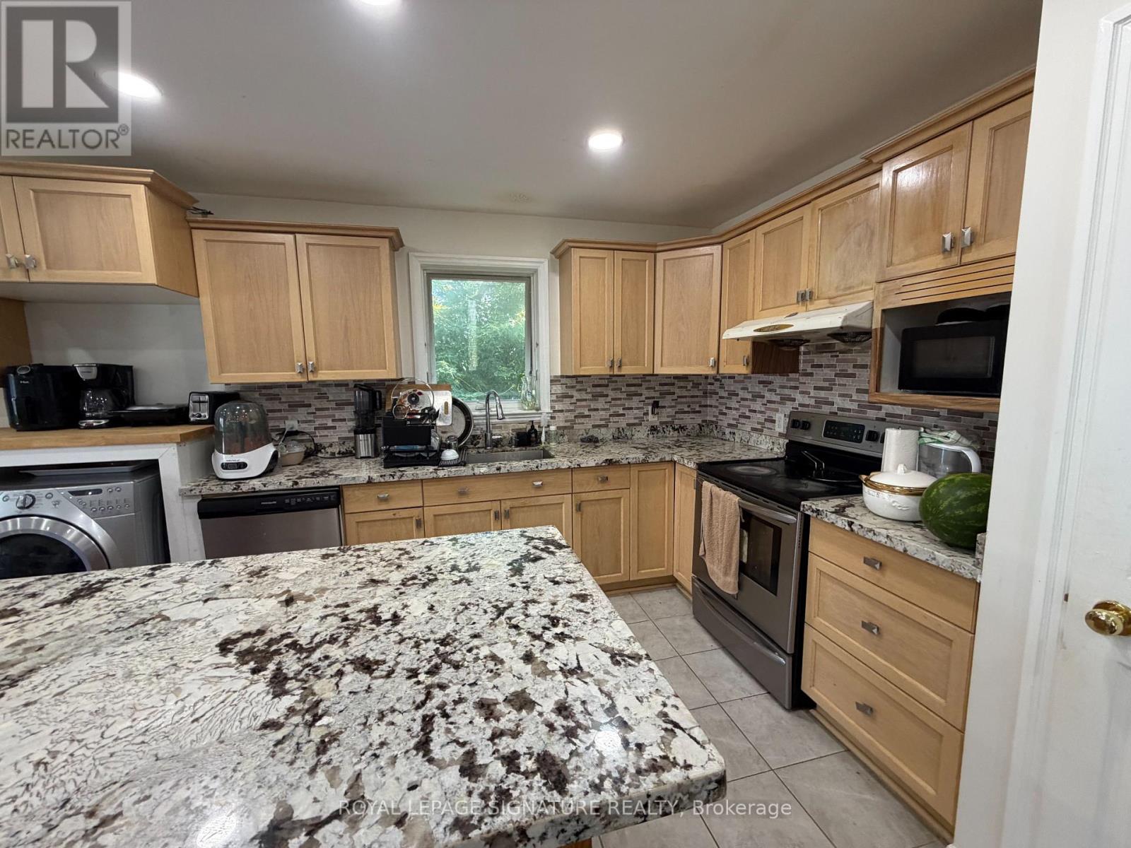 6 Stanmary Drive, St. Catharines, Ontario  L2N 5T4 - Photo 6 - X13689752