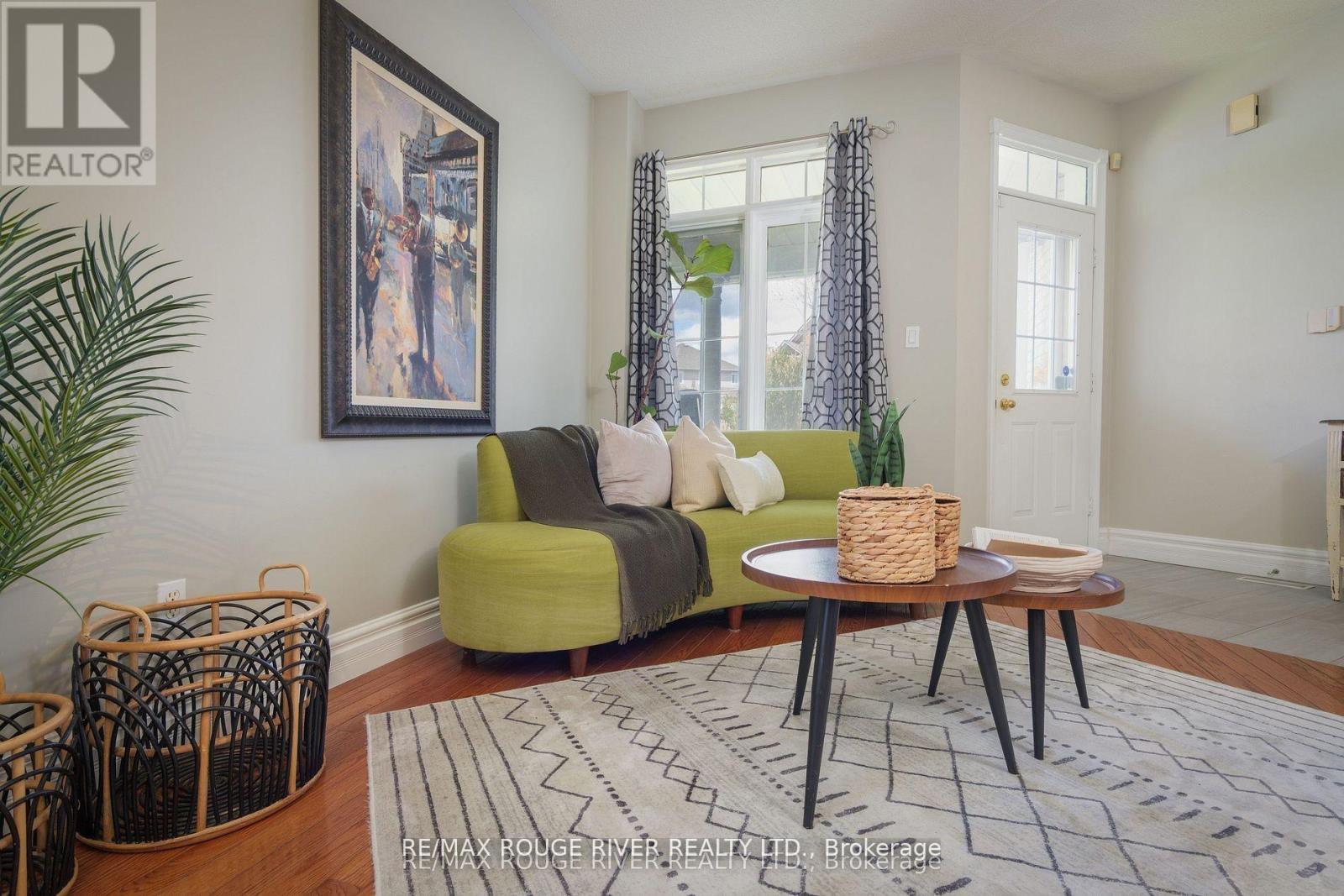 433 Woodsmere Crescent, Pickering, Ontario  L1V 7A4 - Photo 4 - E13689592