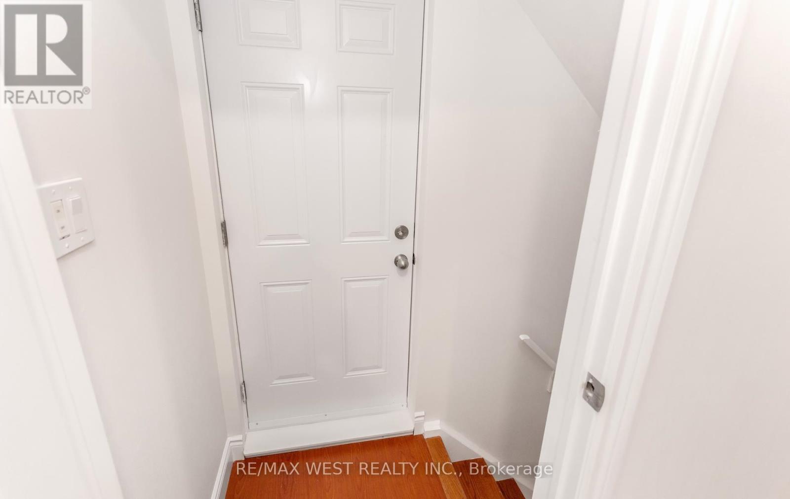 5239 Bushelgrove Circle, Mississauga, Ontario  L5M 6C5 - Photo 34 - W13689636