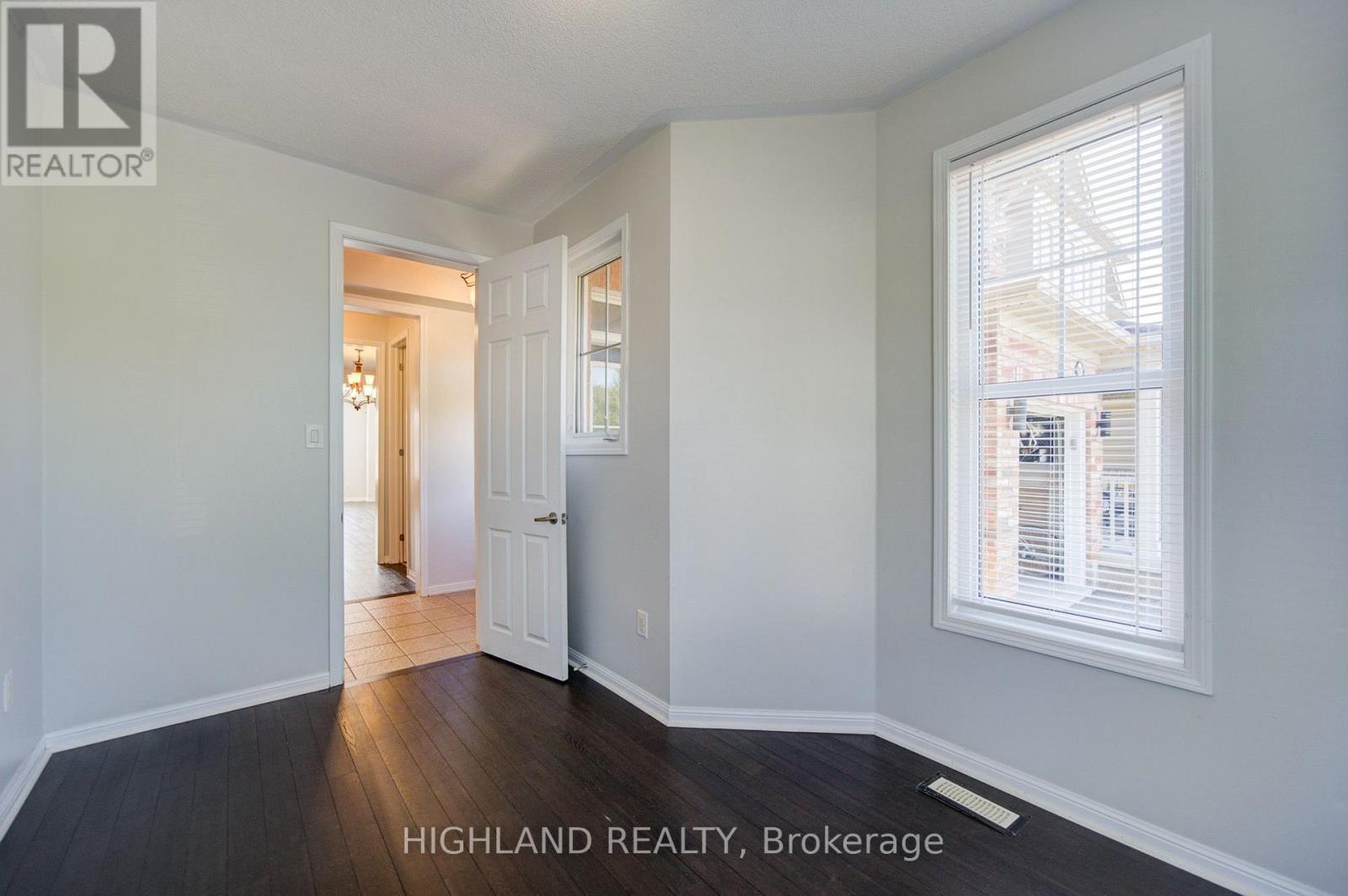 268 Ruhl Drive, Milton, Ontario  L9T 8J8 - Photo 6 - W13427392