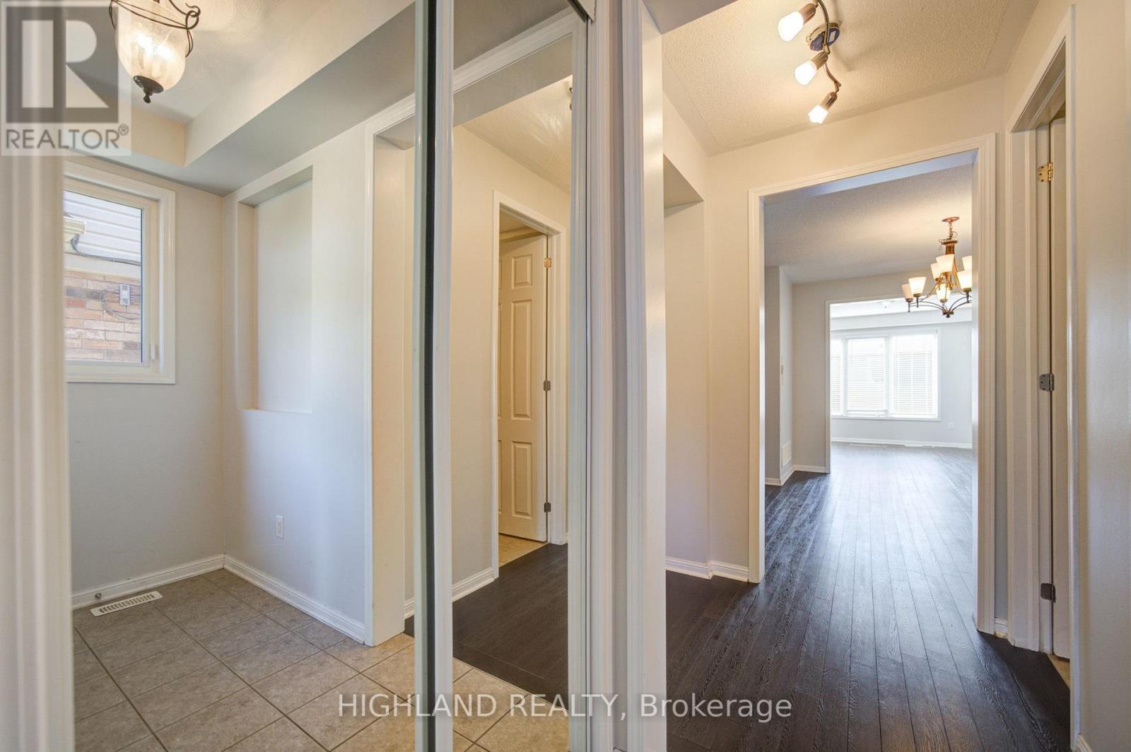 268 Ruhl Drive, Milton, Ontario  L9T 8J8 - Photo 4 - W13427392