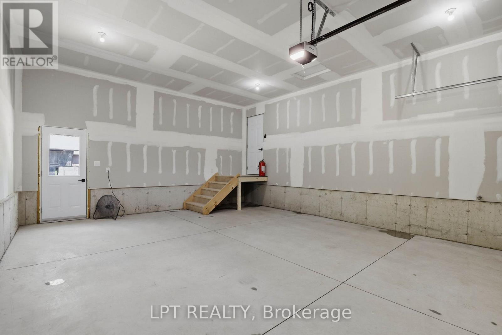 2523 Trillium Drive, Southwest Middlesex, Ontario  N0L 2N0 - Photo 42 - X13689786