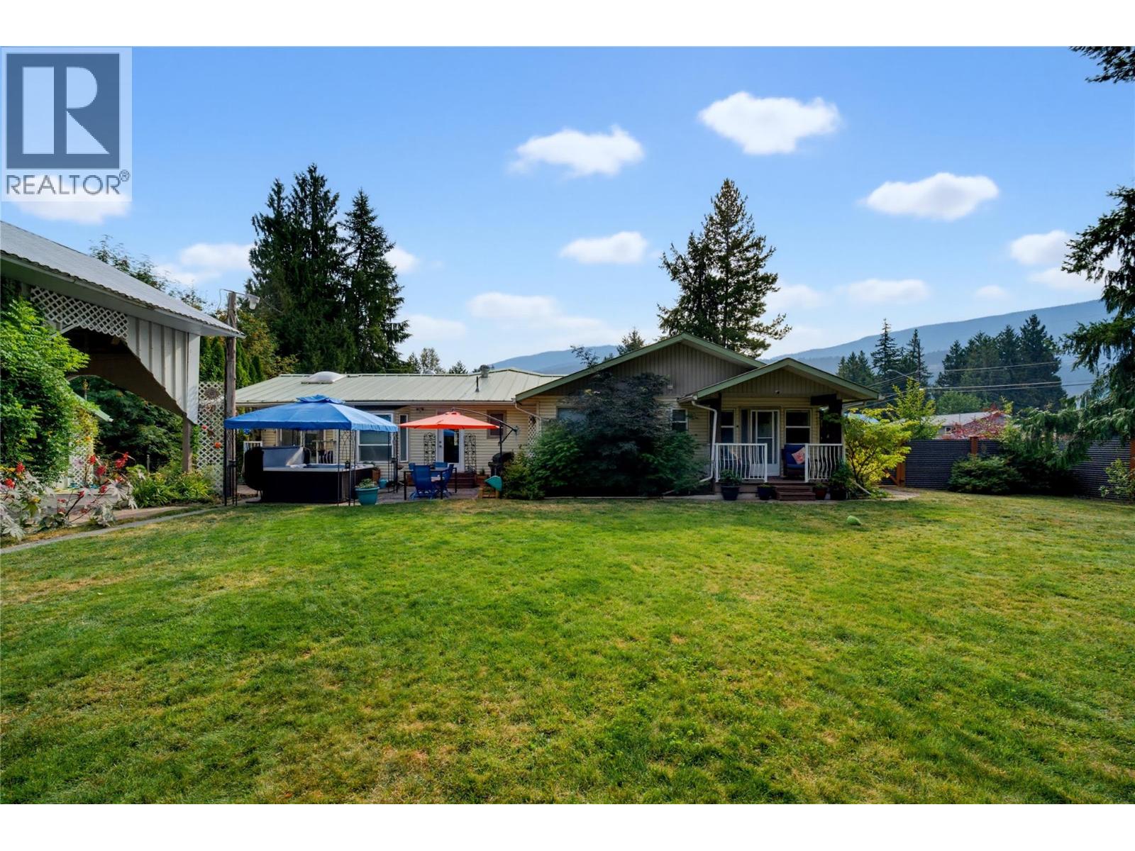 502 Maple Street, Sicamous, British Columbia  V0E 2V0 - Photo 41 - 10398147