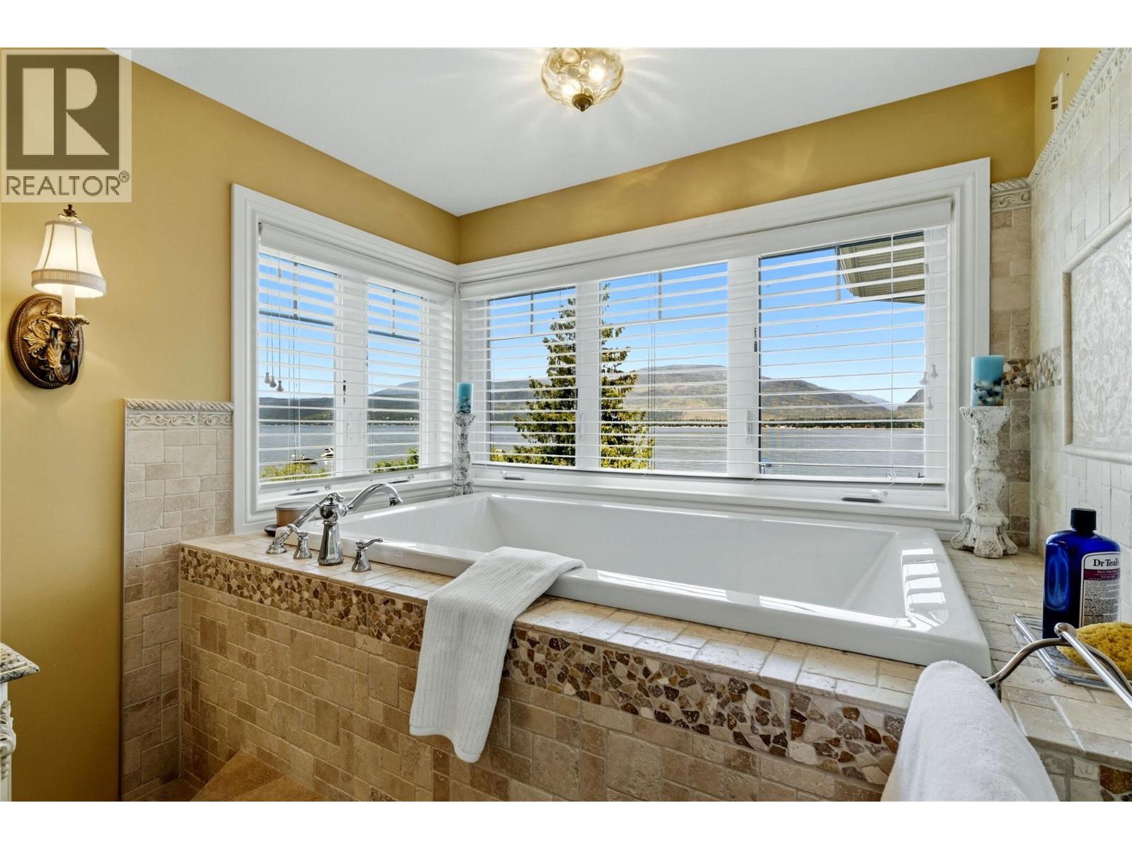 2868 Grant Road, Sorrento, British Columbia  V0E 2W0 - Photo 41 - 10394961