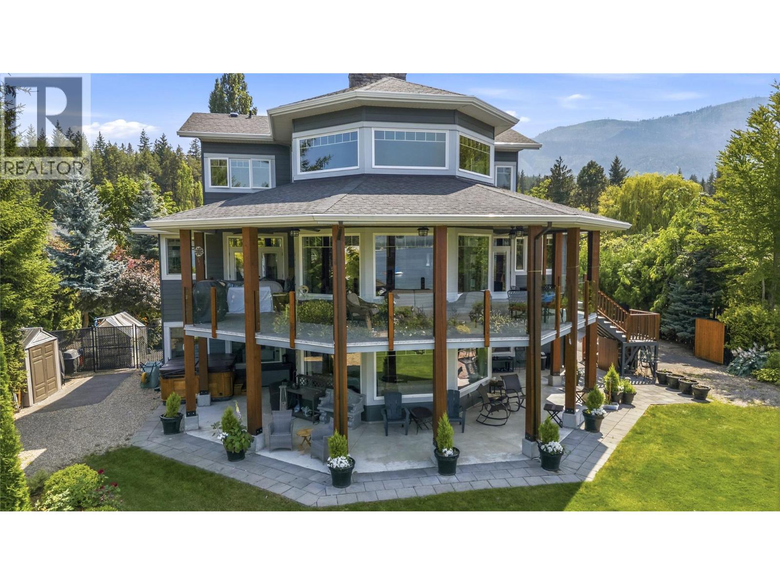 2868 Grant Road, Sorrento, British Columbia  V0E 2W0 - Photo 9 - 10394961