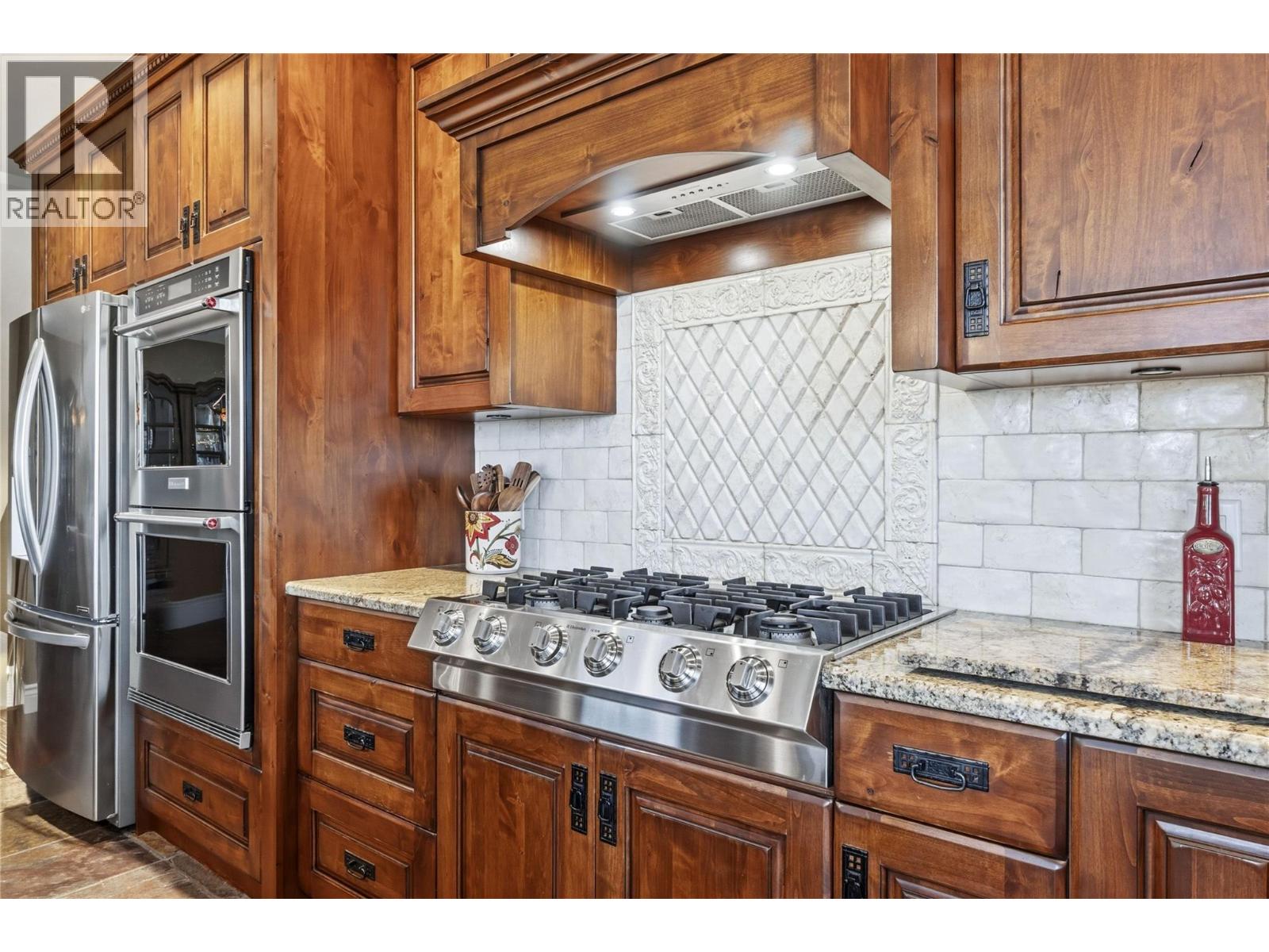 2868 Grant Road, Sorrento, British Columbia  V0E 2W0 - Photo 24 - 10394961