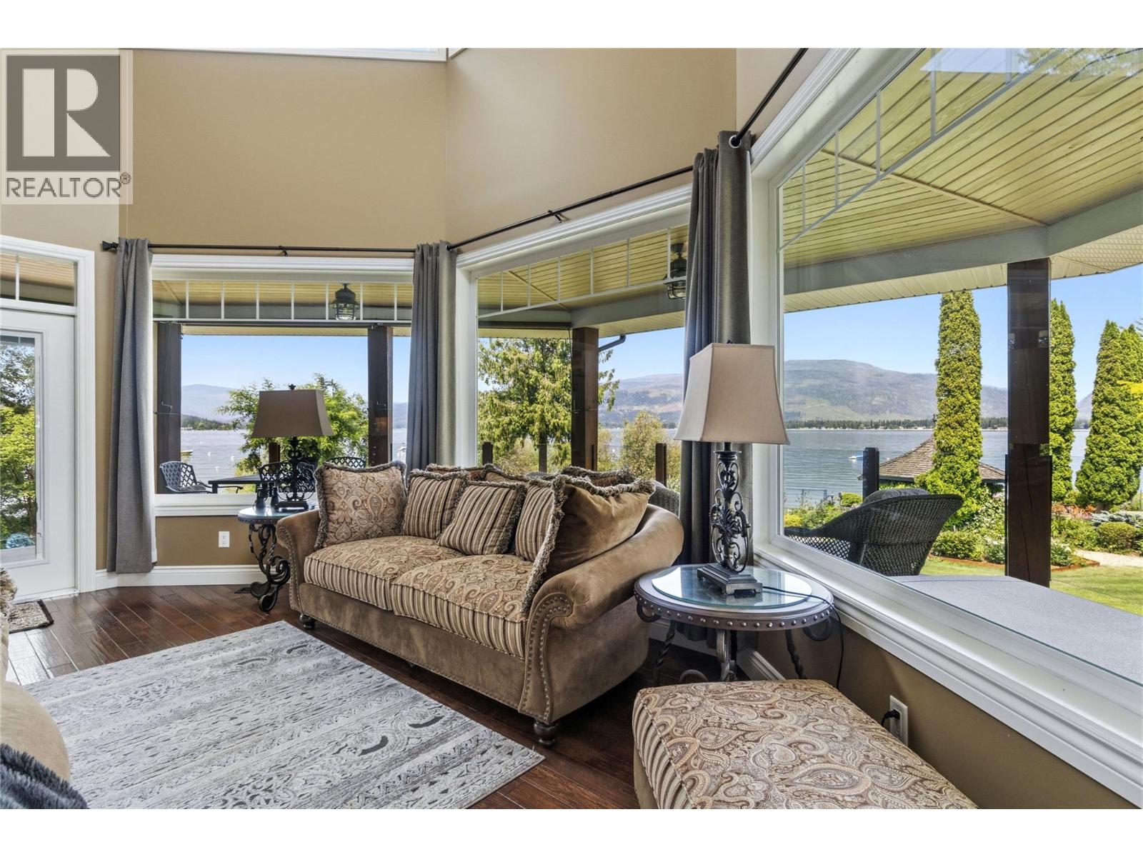 2868 Grant Road, Sorrento, British Columbia  V0E 2W0 - Photo 17 - 10394961