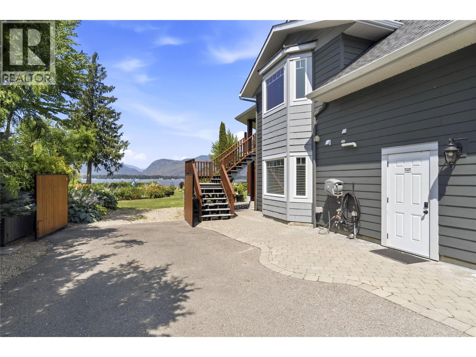 2868 Grant Road, Sorrento, British Columbia  V0E 2W0 - Photo 92 - 10394961