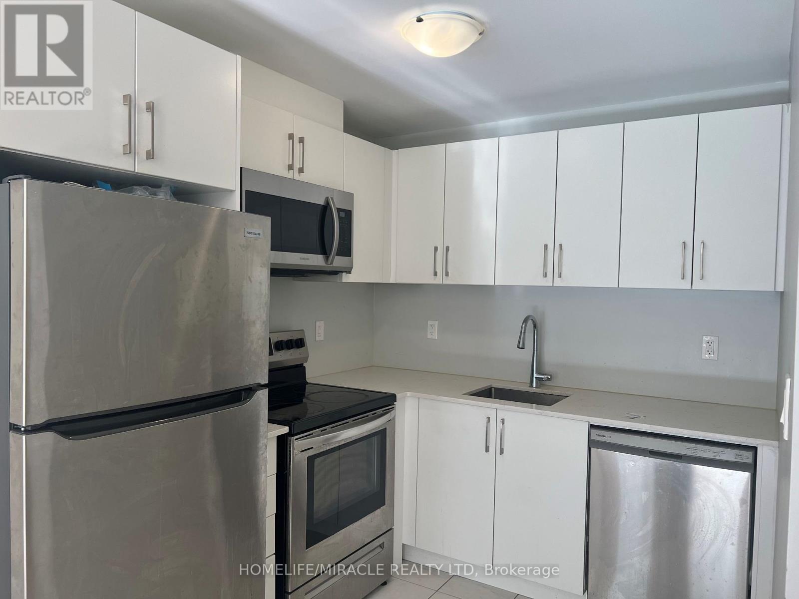 108 - 1165 Journeyman Lane, Mississauga (Clarkson), Ontario  L5J 0B6 - Photo 5 - W13689776
