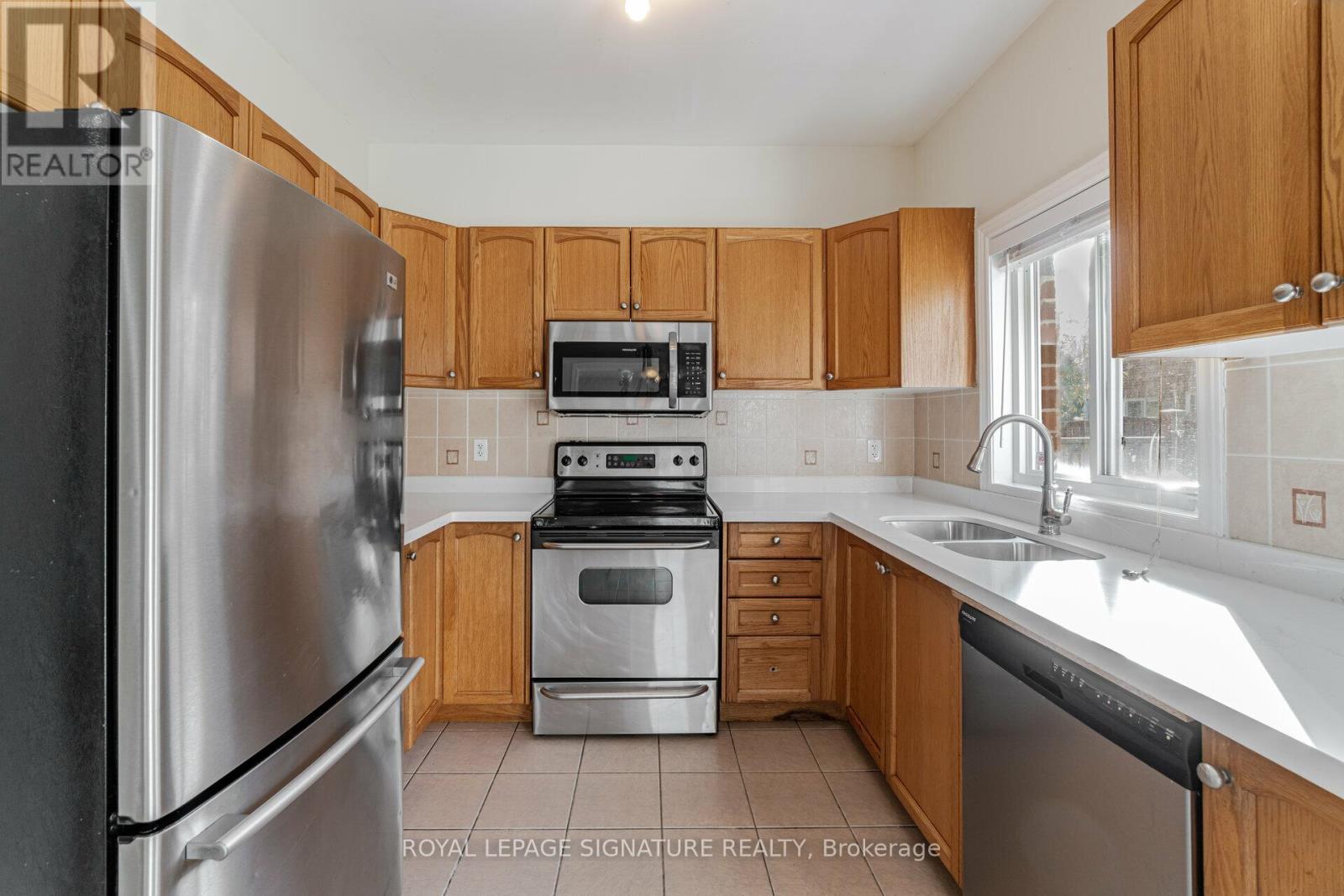 1015 Eager Road, Milton, Ontario  L9T 6S4 - Photo 12 - W13689784