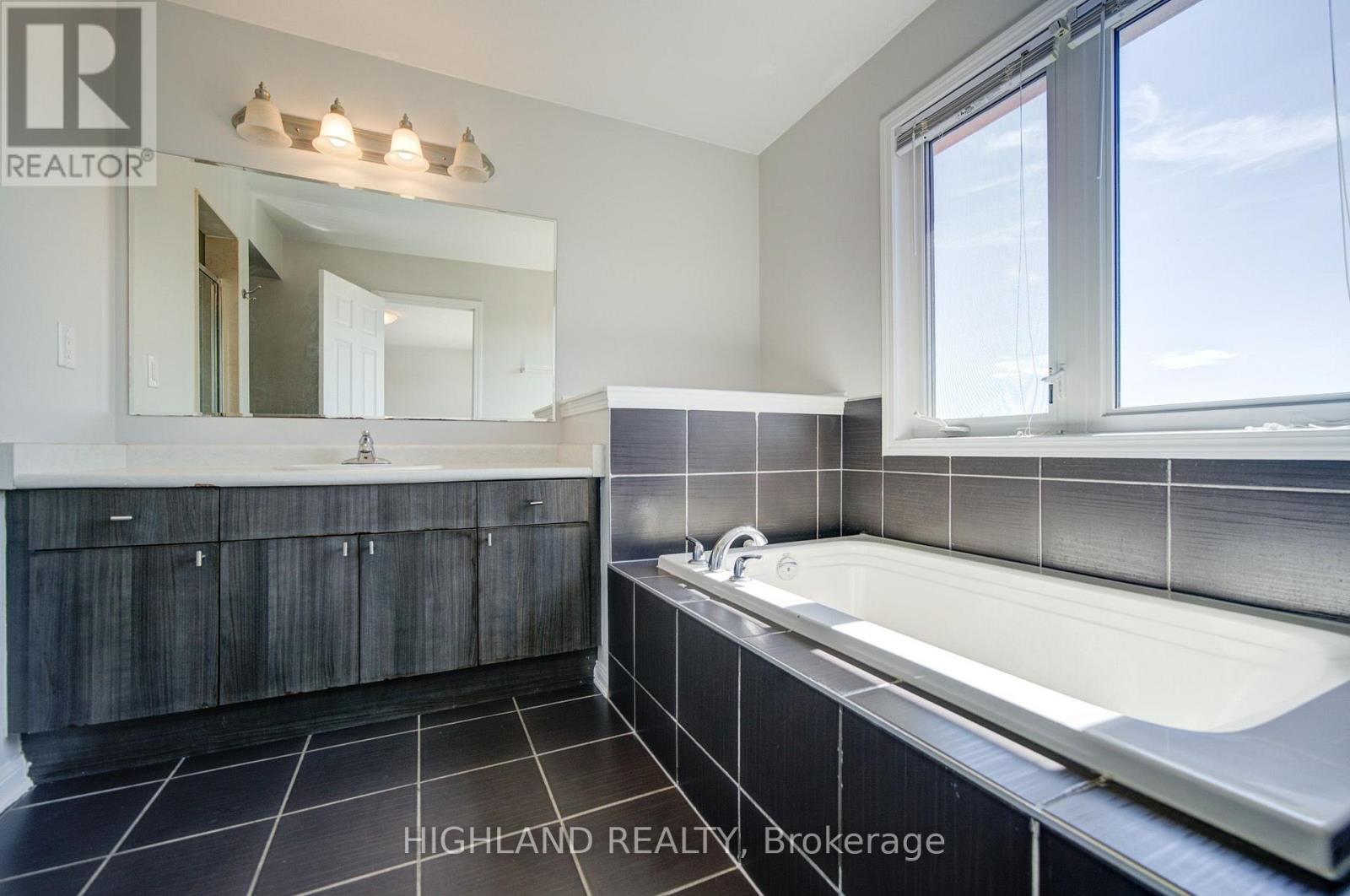 268 Ruhl Drive, Milton, Ontario  L9T 8J8 - Photo 32 - W13427392