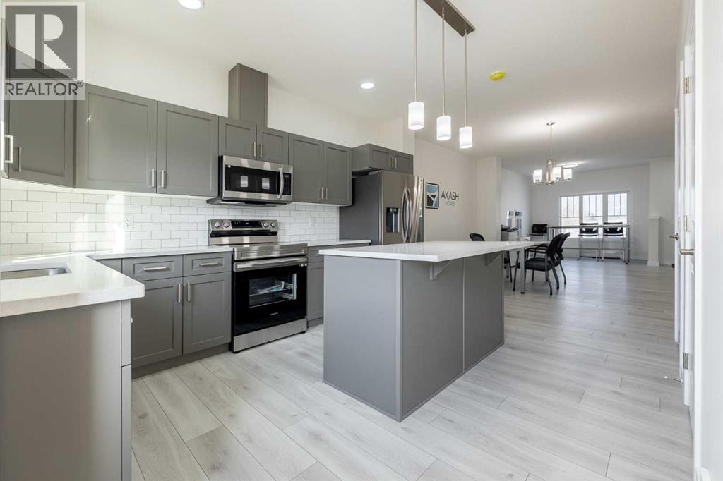 729 Clearview Green, Chestermere, Alberta  T2P 2G7 - Photo 3 - A2293747