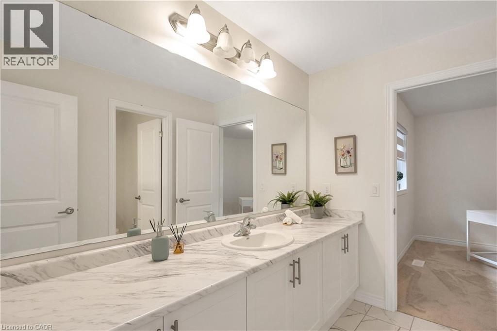 285 Broadacre Drive, Kitchener, Ontario  N2R 0S6 - Photo 26 - 40854456
