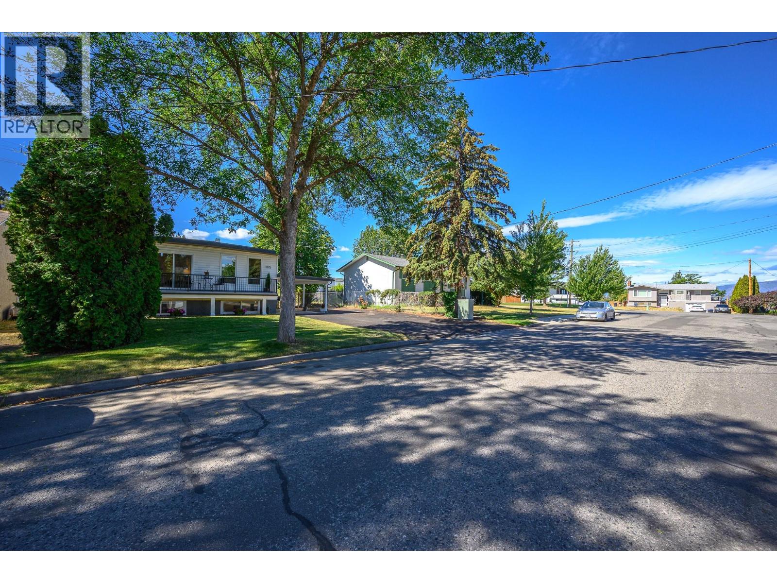 1175 Neptune Road, Kelowna, British Columbia  V1X 3E4 - Photo 2 - 10396311