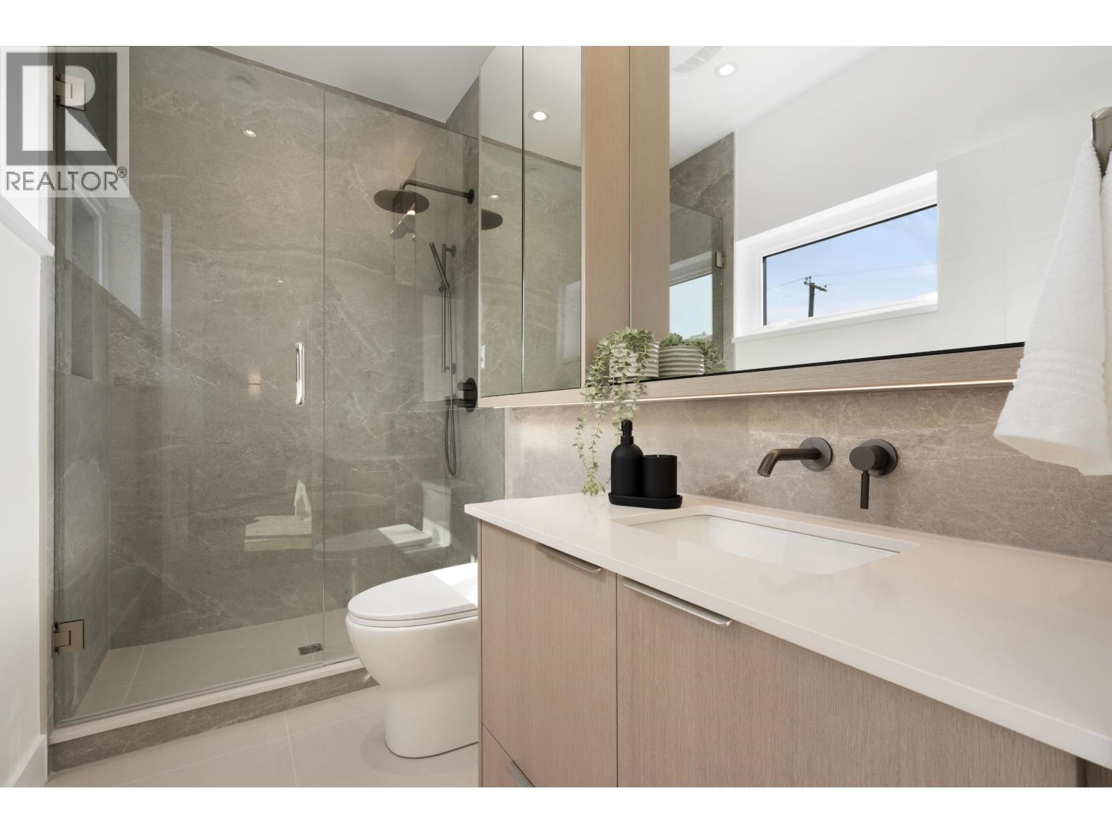 1 8483 16th Avenue, Burnaby, British Columbia  V3N 1S4 - Photo 31 - R3156785