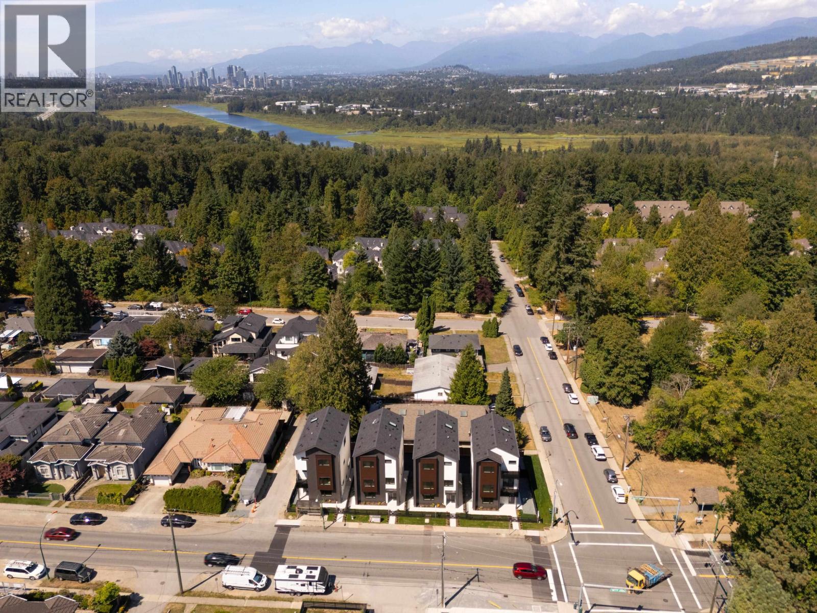 4 8483 16TH AVENUE, Burnaby, British Columbia
