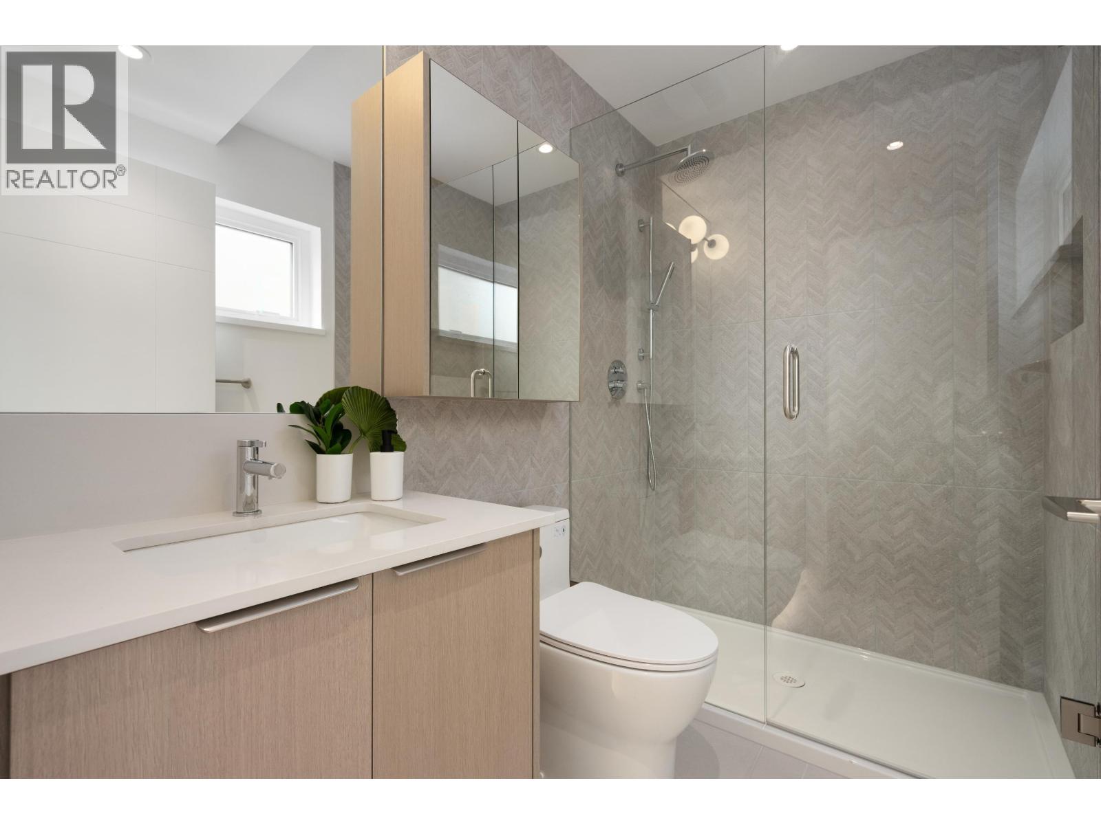 4 8483 16th Avenue, Burnaby, British Columbia  V3N 1S4 - Photo 40 - R3156787