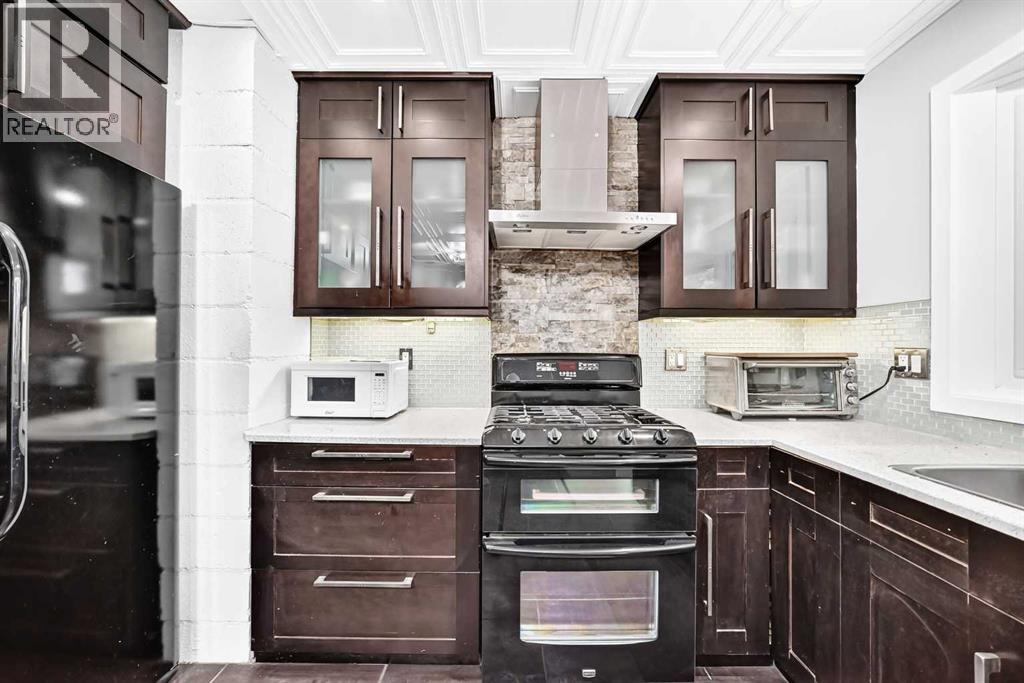 4832 Worcester Drive SW, Calgary, Alberta  T3C 3L6 - Photo 4 - A2337547