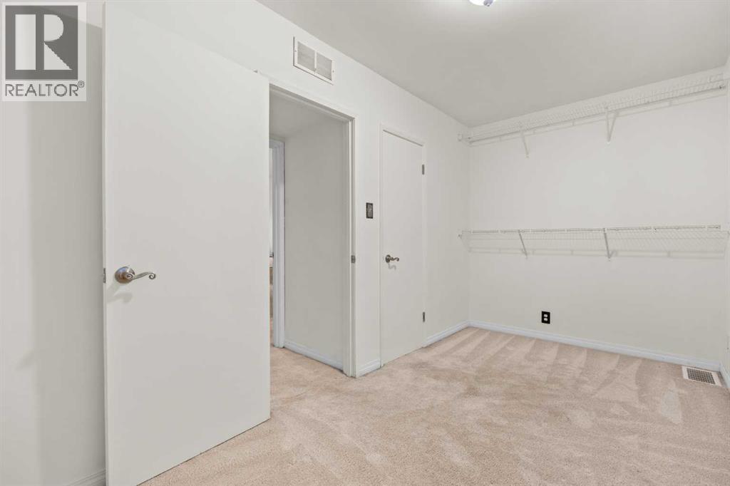 554 Killarney Glen Court SW, Calgary, Alberta  T3E 7H4 - Photo 19 - A2337776