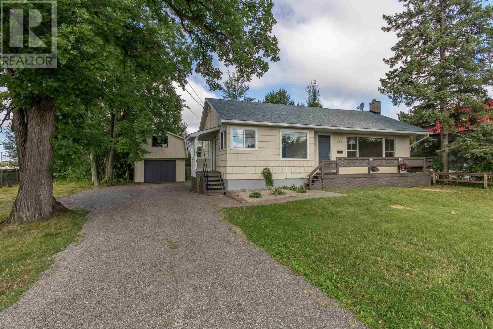 149 Willow Ave, Sault Ste. Marie, Ontario  P6B 5B1 - Photo 2 - SM262207