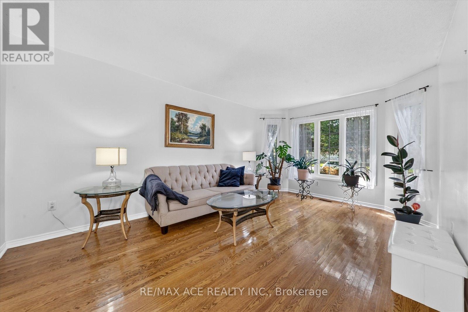 2504 Linwood Street, Pickering, Ontario  L1X 2P6 - Photo 11 - E13689802
