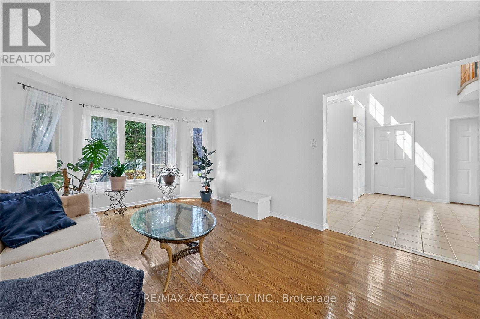 2504 Linwood Street, Pickering, Ontario  L1X 2P6 - Photo 12 - E13689802