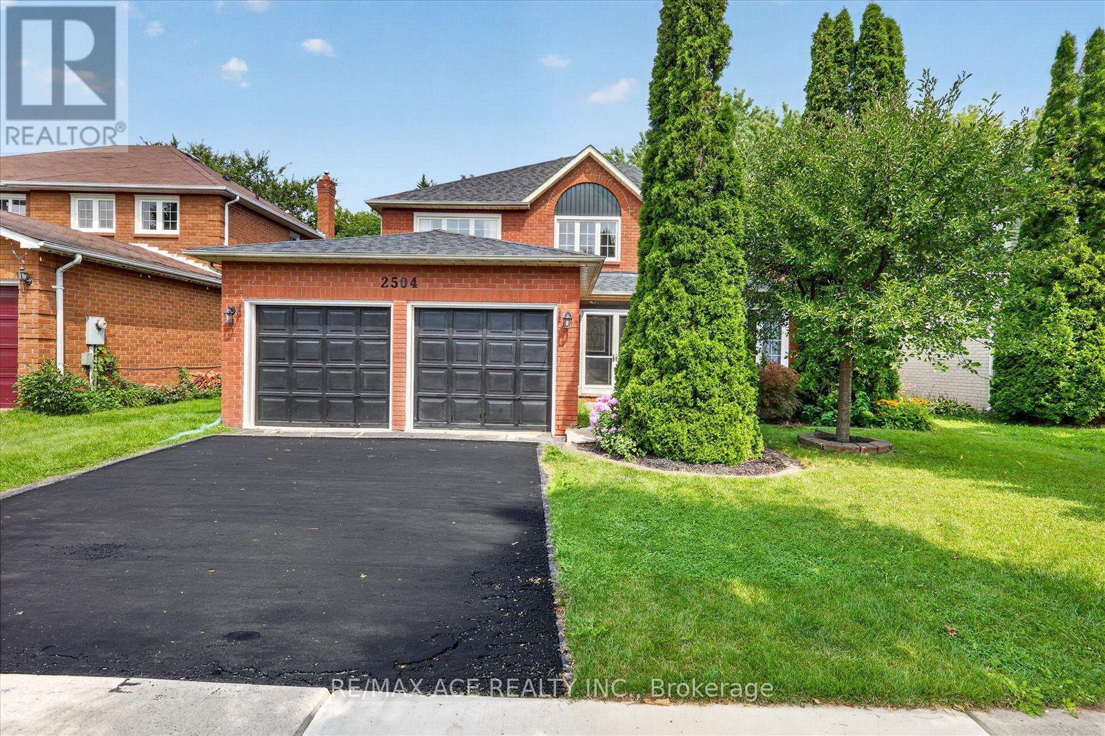 2504 Linwood Street, Pickering, Ontario  L1X 2P6 - Photo 2 - E13689802