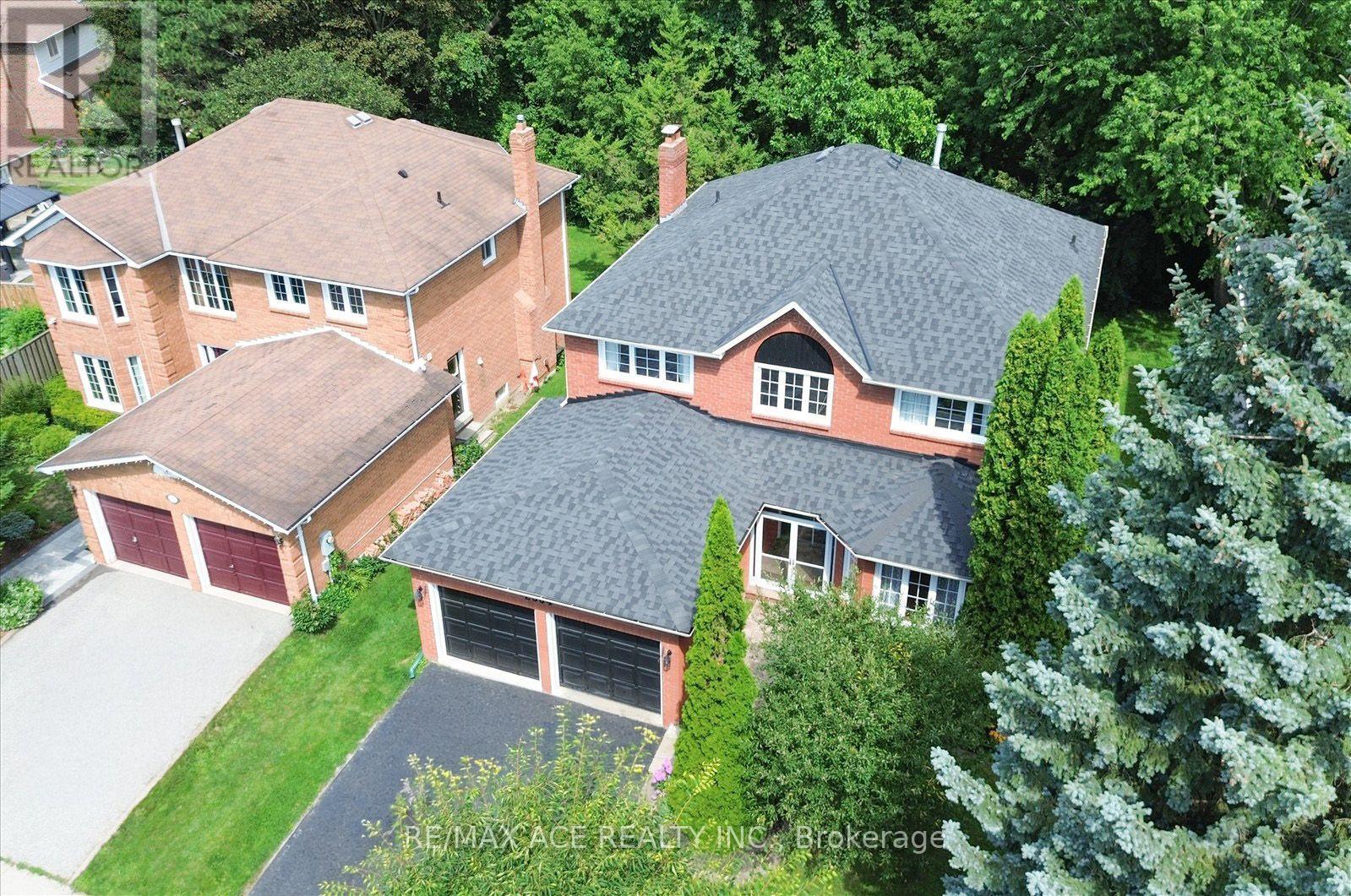 2504 Linwood Street, Pickering, Ontario  L1X 2P6 - Photo 4 - E13689802