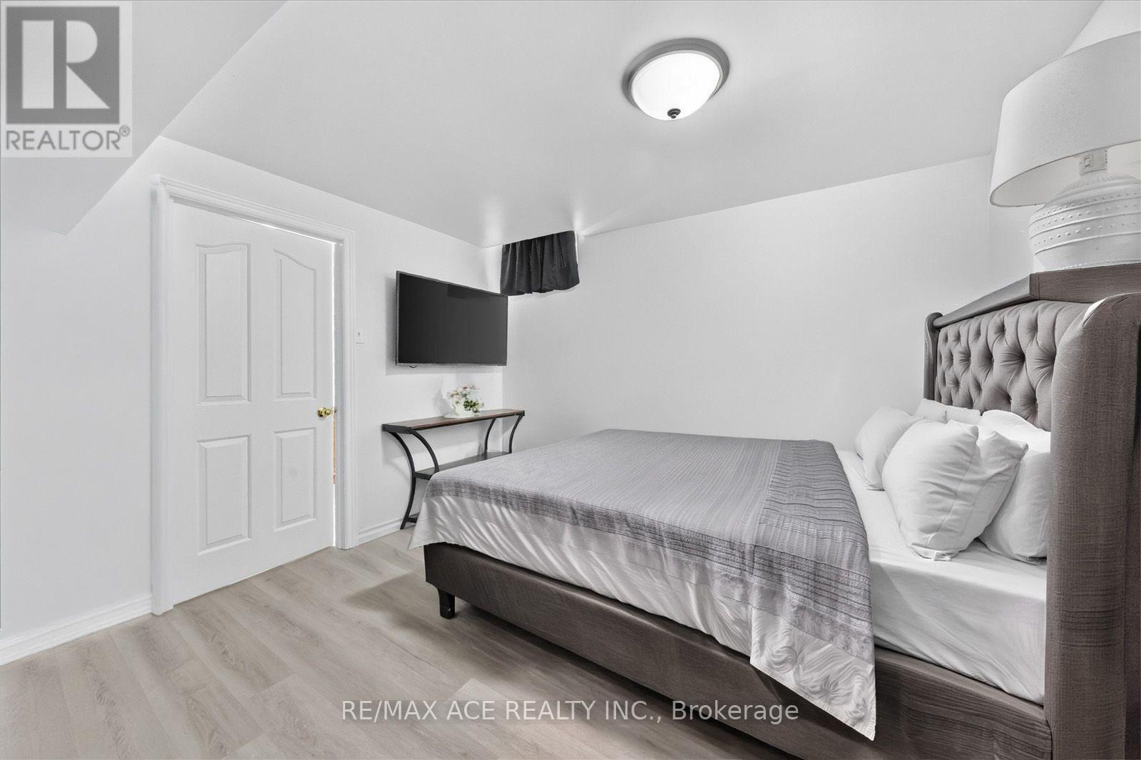 2504 Linwood Street, Pickering, Ontario  L1X 2P6 - Photo 41 - E13689802