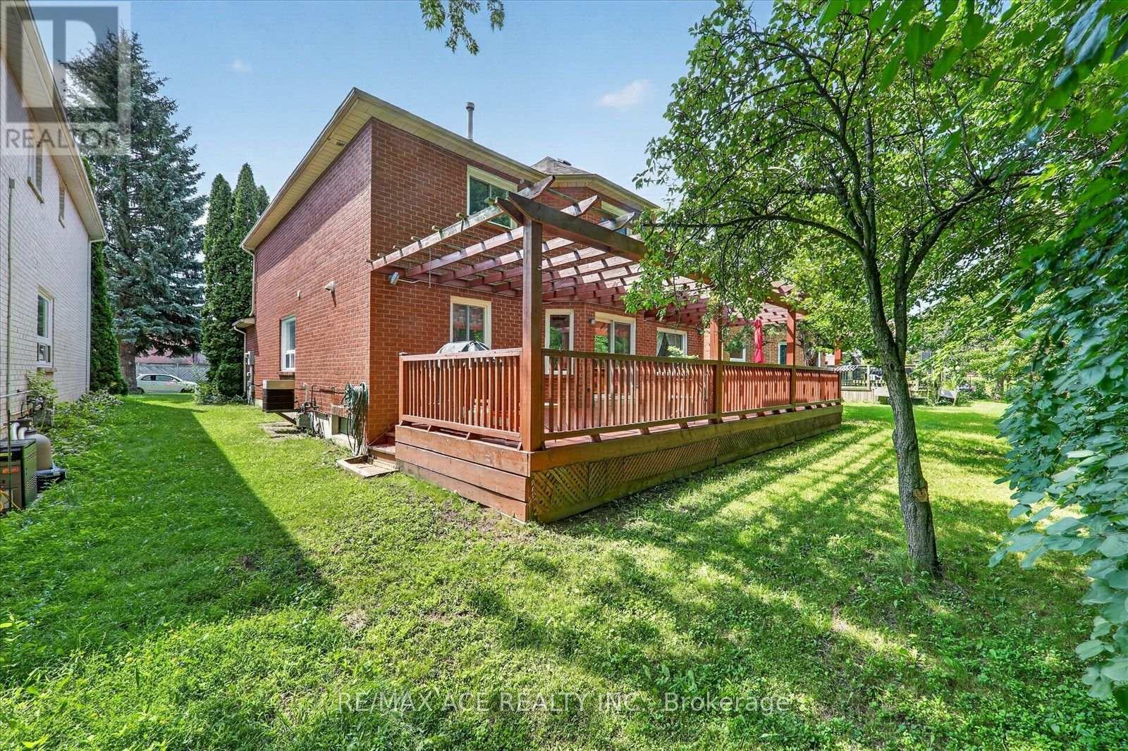 2504 Linwood Street, Pickering, Ontario  L1X 2P6 - Photo 47 - E13689802
