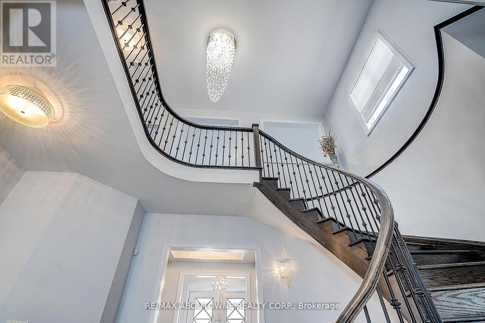 16 Gracedale Drive, Richmond Hill, Ontario  L4C 0Y3 - Photo 19 - N13689838