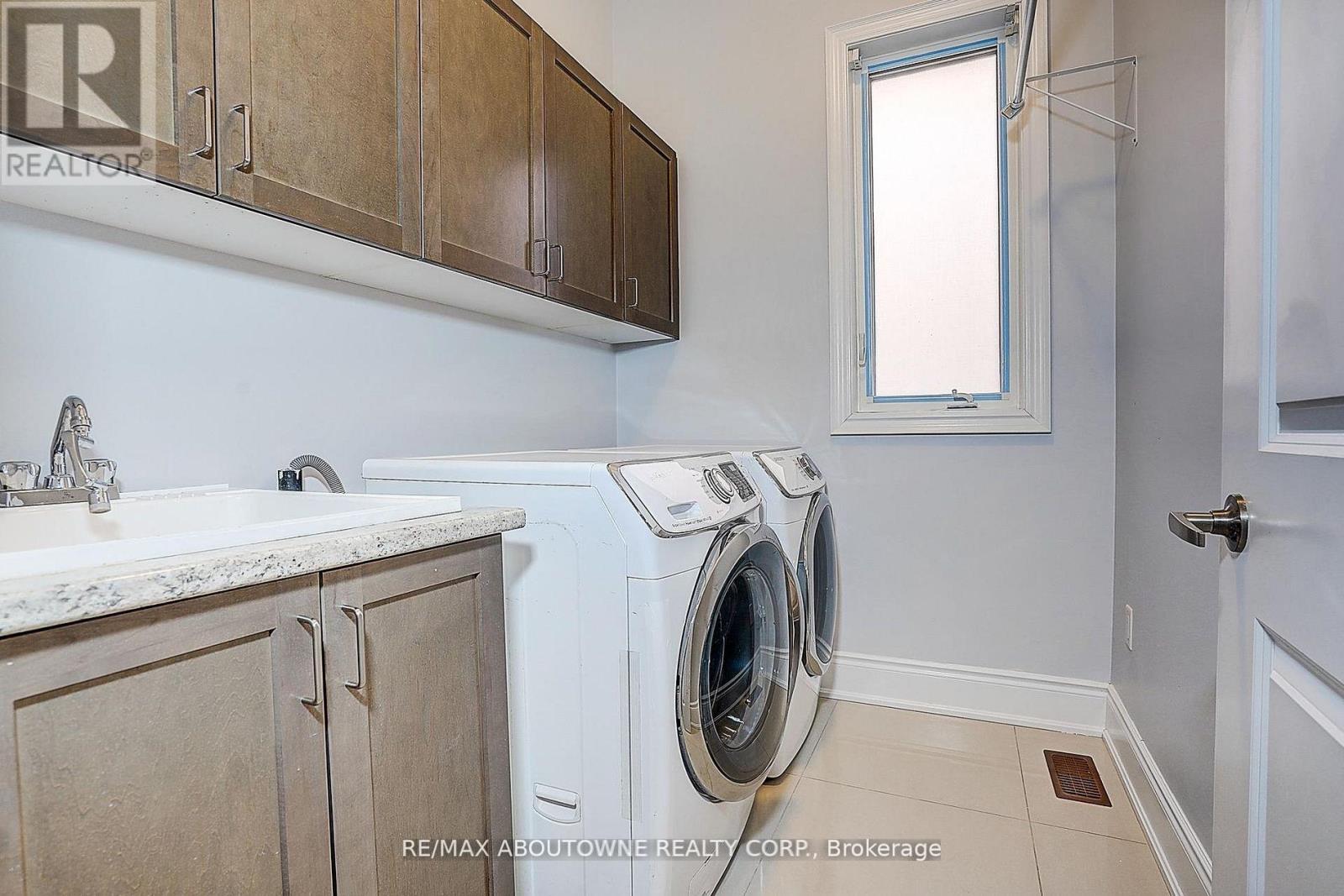16 Gracedale Drive, Richmond Hill, Ontario  L4C 0Y3 - Photo 33 - N13689838
