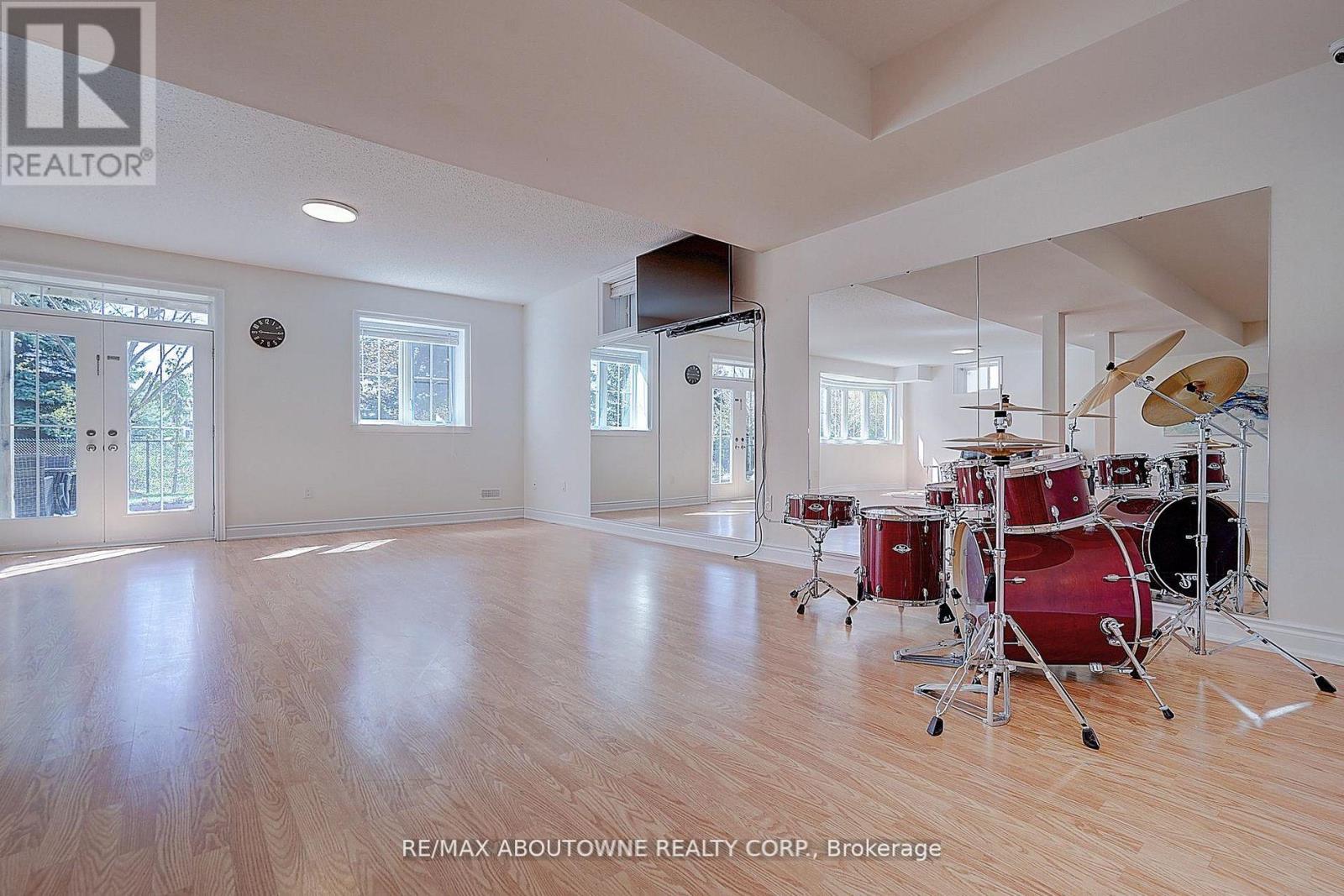 16 Gracedale Drive, Richmond Hill, Ontario  L4C 0Y3 - Photo 36 - N13689838