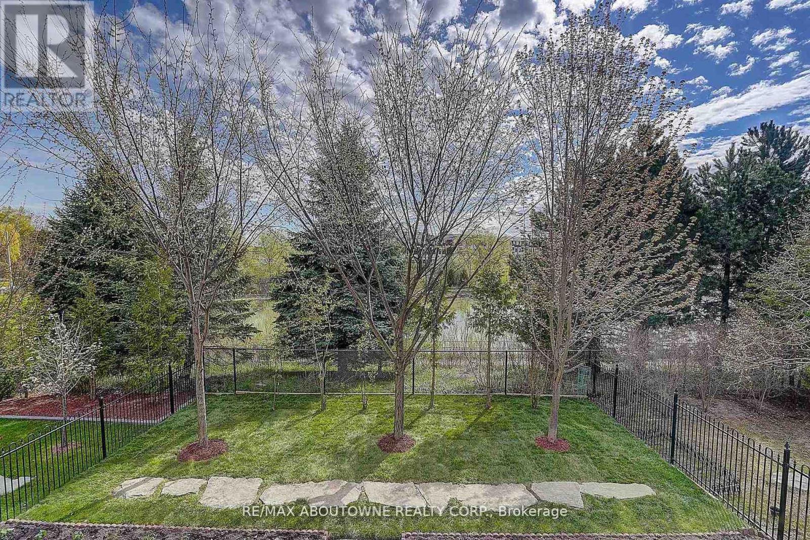 16 Gracedale Drive, Richmond Hill, Ontario  L4C 0Y3 - Photo 42 - N13689838