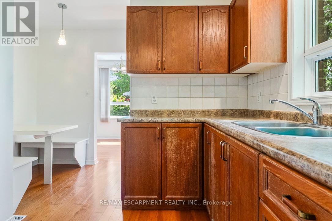 1214 Argreen Road, Mississauga, Ontario  L5G 3J3 - Photo 15 - W13689800