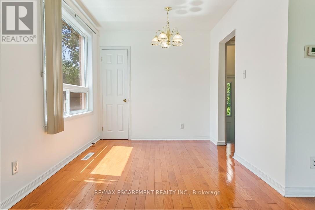 1214 Argreen Road, Mississauga, Ontario  L5G 3J3 - Photo 8 - W13689800