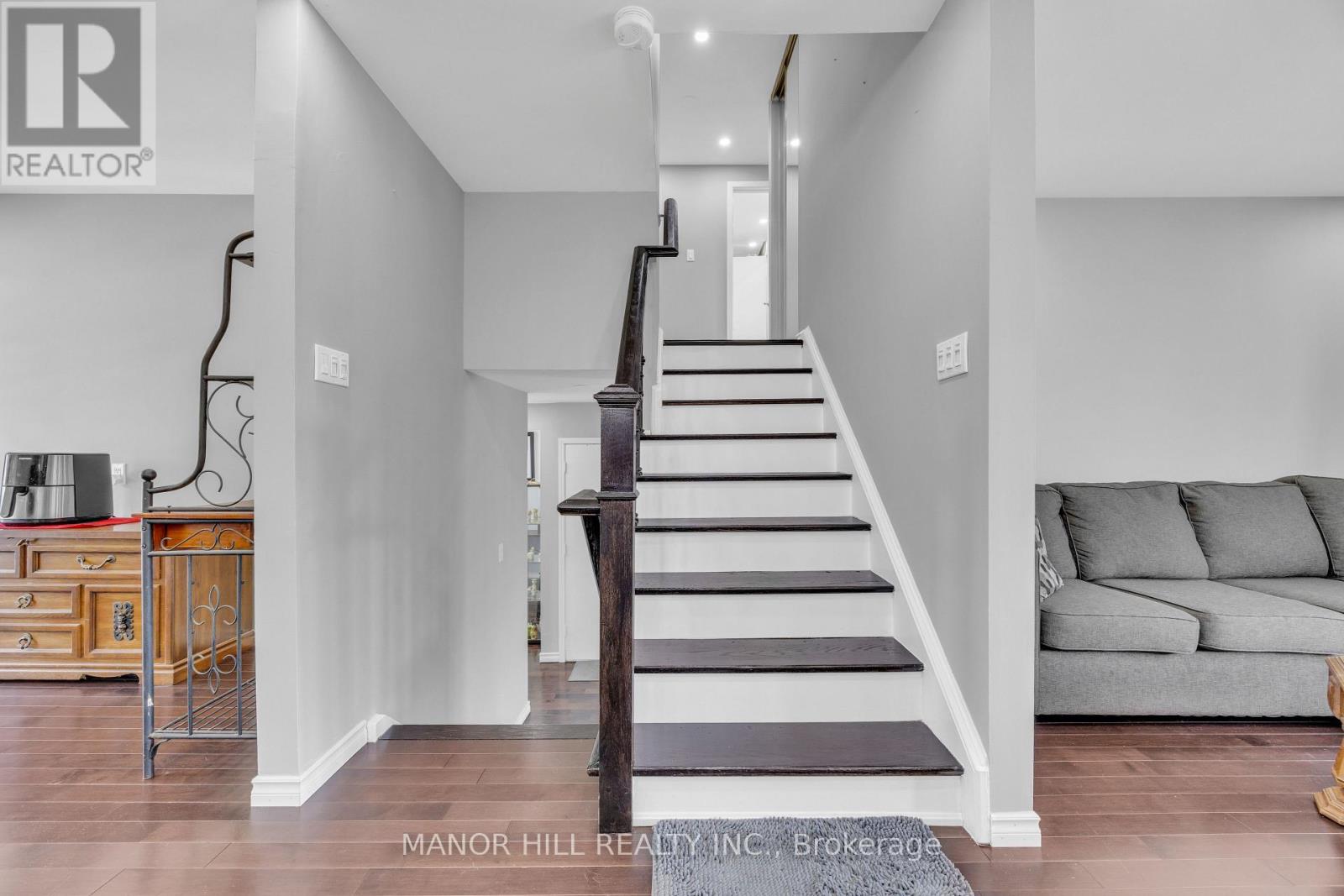 18 Greenbriar Road, Brampton, Ontario  L6S 1V9 - Photo 15 - W13689808