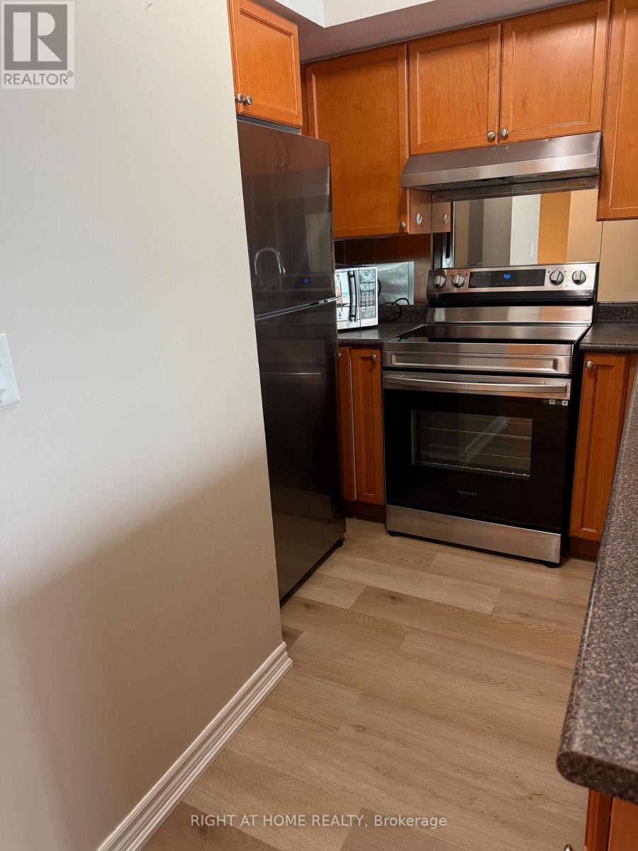 1212 - 1 Elm Drive, Mississauga, Ontario  L5B 4M1 - Photo 11 - W13689820