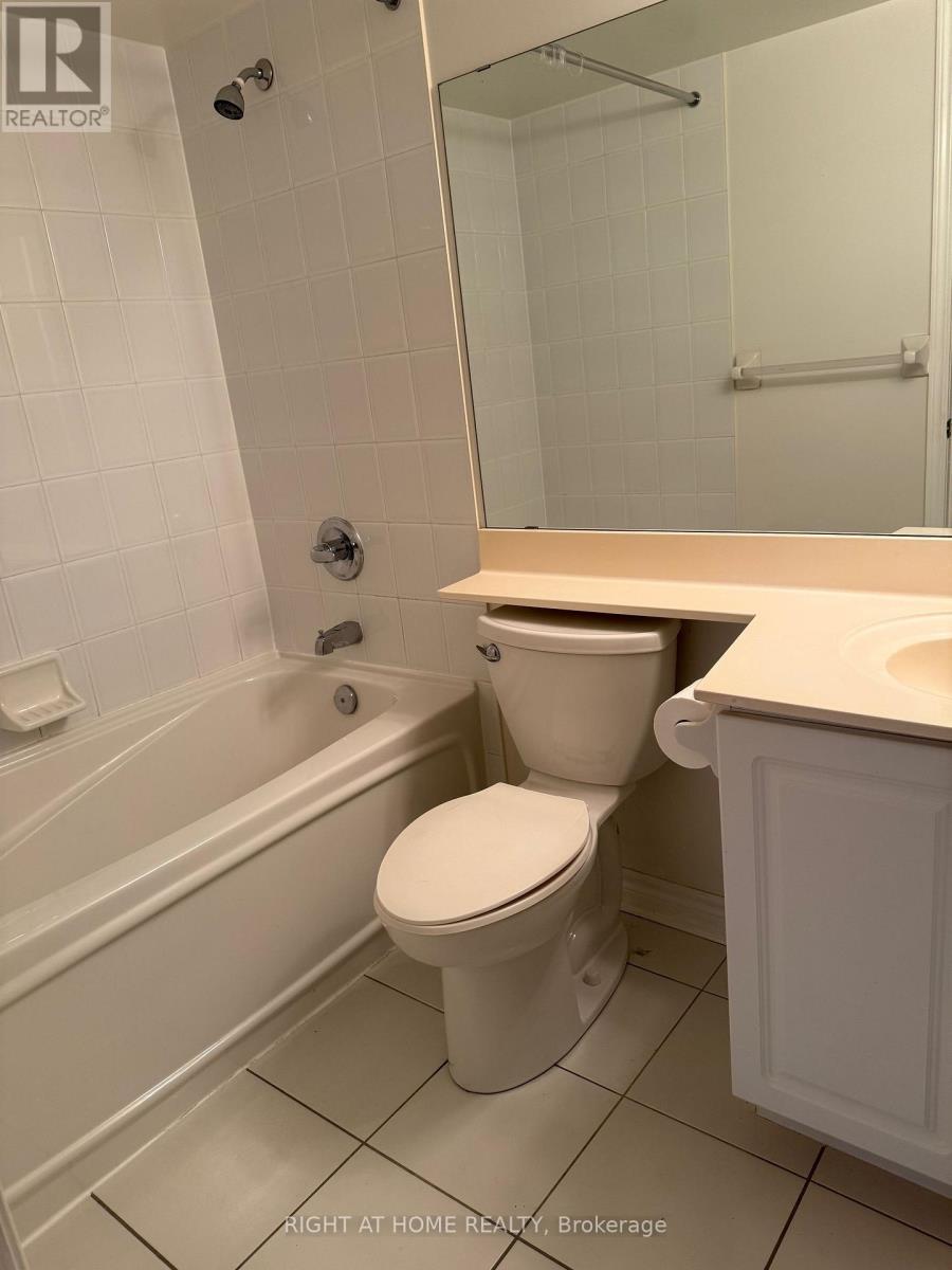 1212 - 1 Elm Drive, Mississauga, Ontario  L5B 4M1 - Photo 18 - W13689820