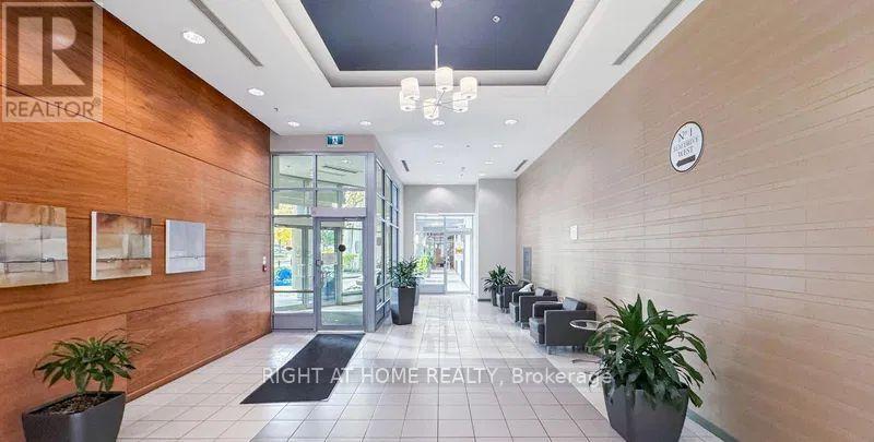 1212 - 1 Elm Drive, Mississauga, Ontario  L5B 4M1 - Photo 4 - W13689820