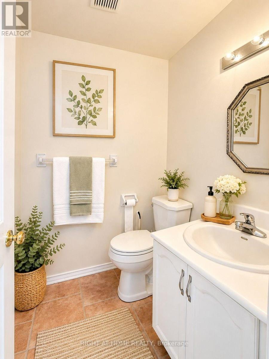 453 Levanna Lane, Oakville, Ontario  L6H 6B9 - Photo 9 - W13689822