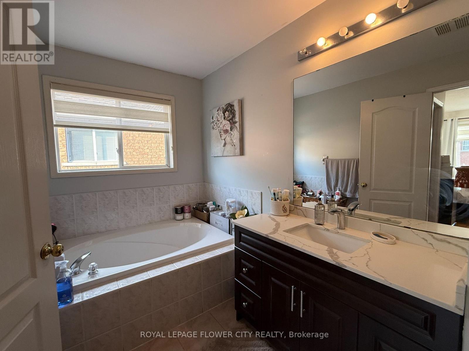 45 Charleswood Circle, Brampton, Ontario  L7A 1Z1 - Photo 19 - W13689834