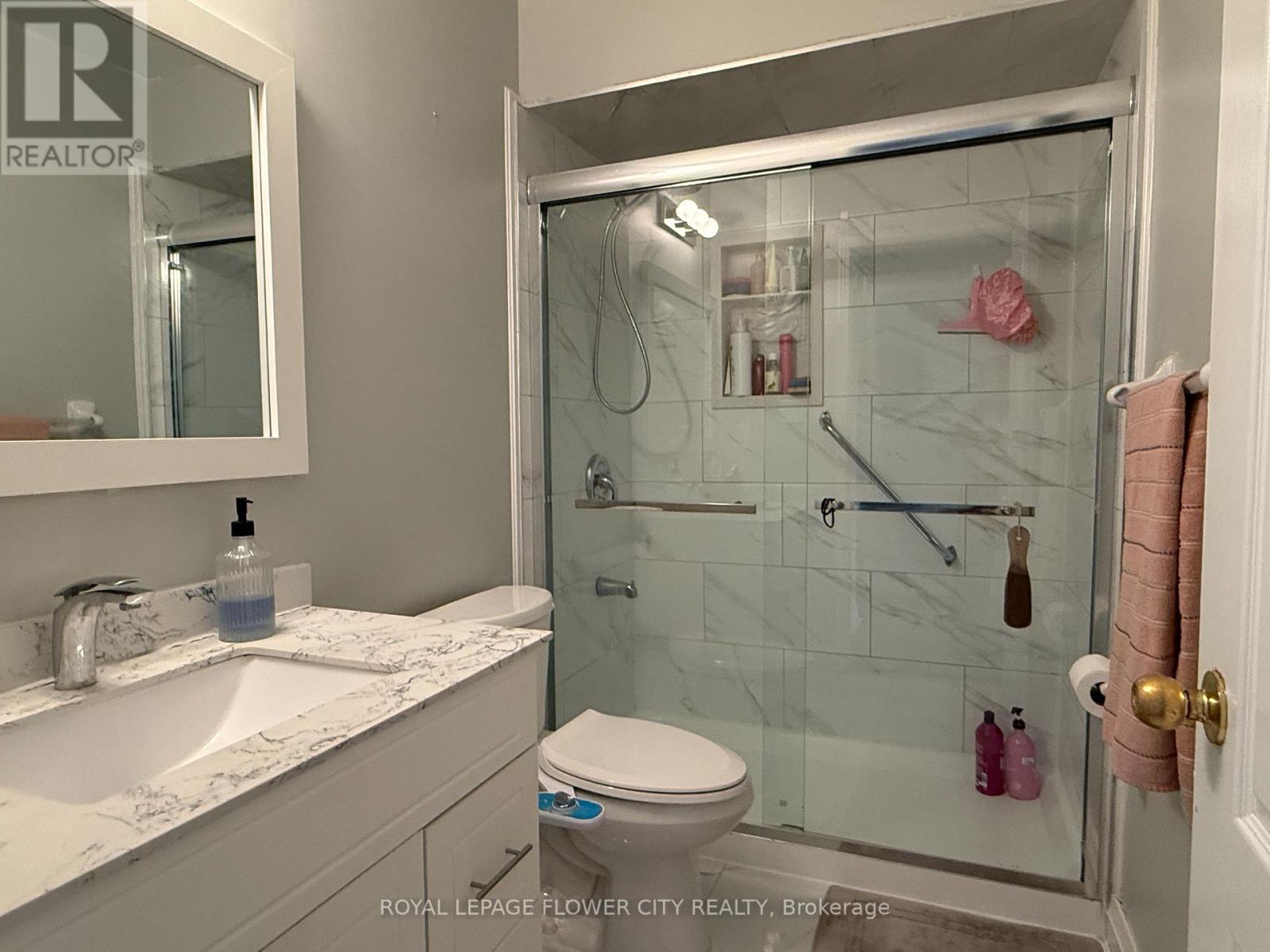 45 Charleswood Circle, Brampton, Ontario  L7A 1Z1 - Photo 24 - W13689834