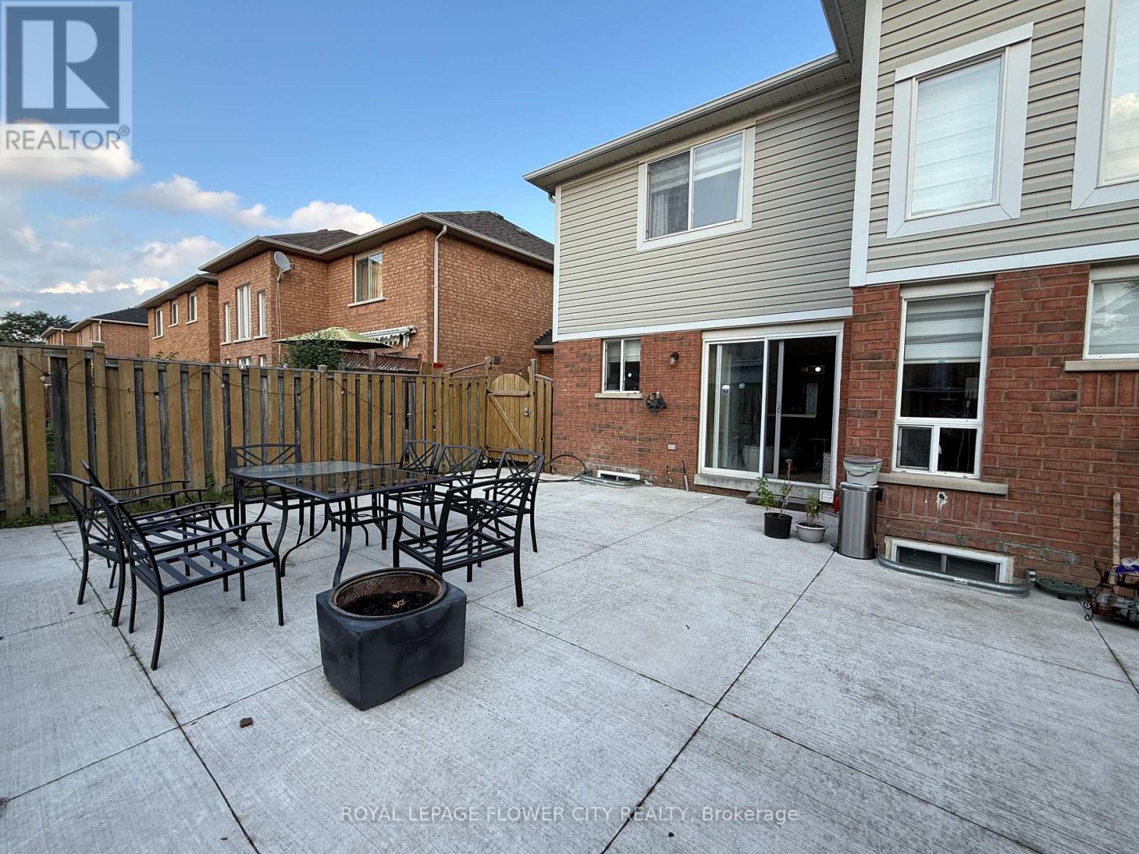 45 Charleswood Circle, Brampton, Ontario  L7A 1Z1 - Photo 27 - W13689834