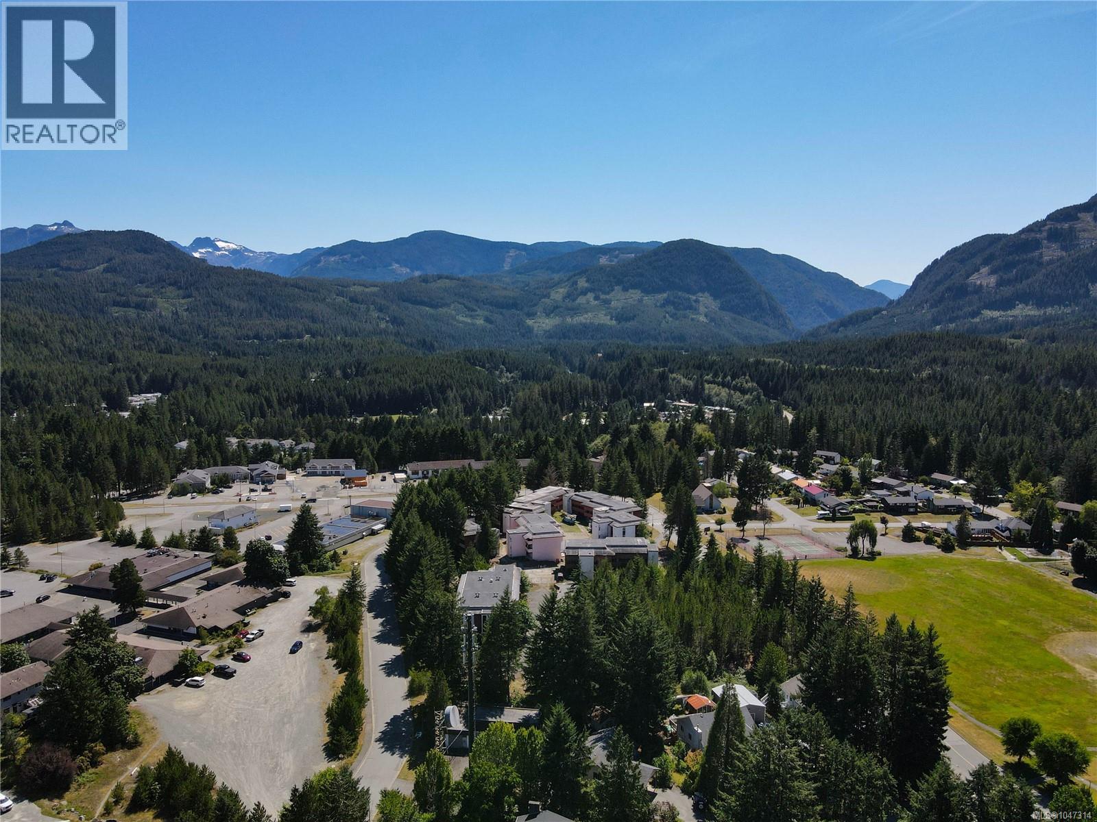 528 Eagle Cres, Gold River, British Columbia  V0P 1G0 - Photo 2 - 1047314