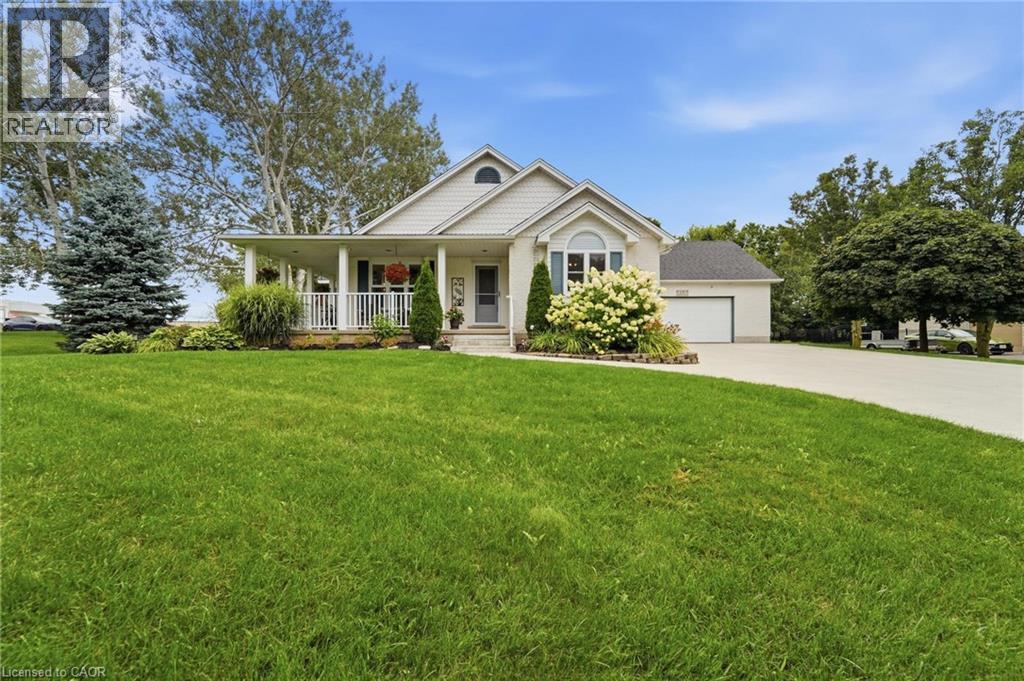 15 Shephard Place, New Hamburg, Ontario  N3A 2E4 - Photo 2 - 40856238