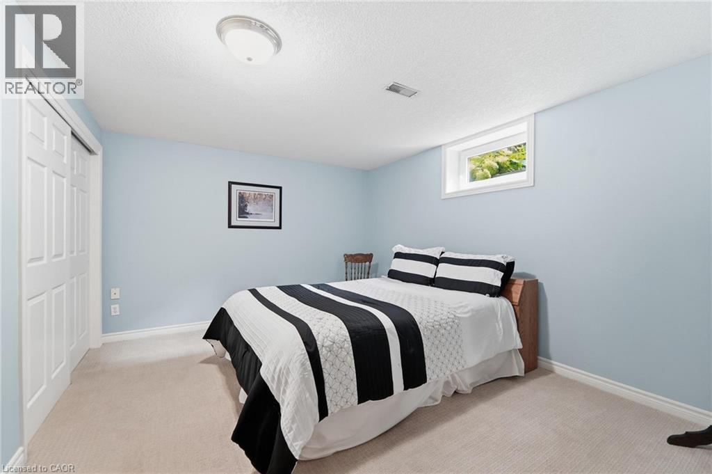 15 Shephard Place, New Hamburg, Ontario  N3A 2E4 - Photo 33 - 40856238
