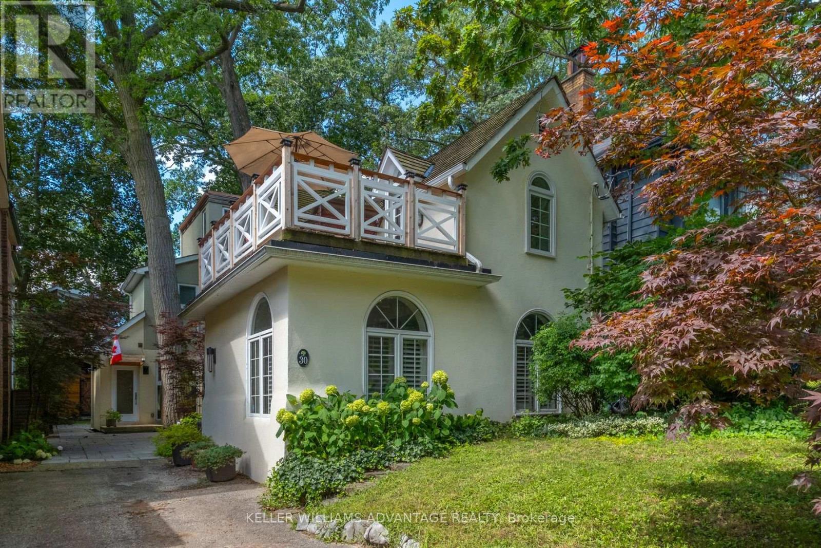30 SCARBOROUGH ROAD, Toronto, Ontario