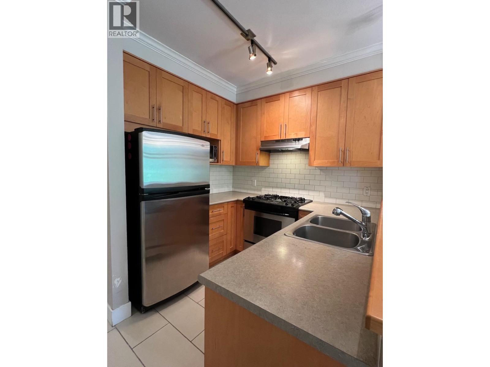 425 2083 W 33rd Avenue, Vancouver, British Columbia  V6M 4M6 - Photo 3 - R3157074